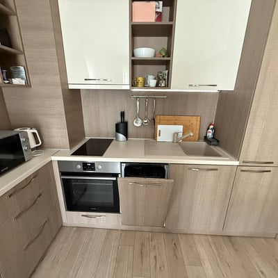 Miete einer gemütlichen 2-Zimmer-Wohnung im Stadtzentrum von Varna, Bulgarien